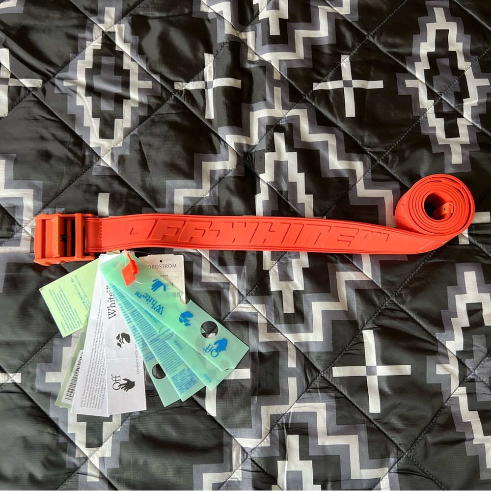 Off-white Gummy Industrial Belt